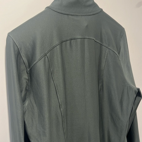 Zip-up Long-sleeve Sports Top - Picture 12 of 12
